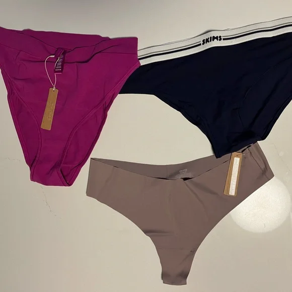 SKIMS Underwear 15 Pack - Picture 5 of 6